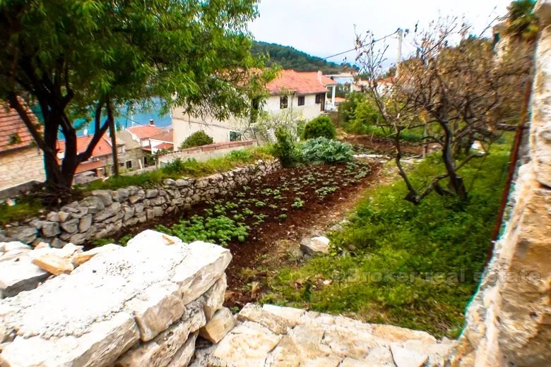 renovirana samostojeća kuća, 50 metara od mora - slika 11