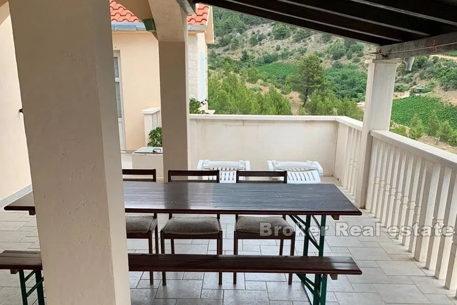 kuća s prostranom okućnicom blizu mora - slika 4