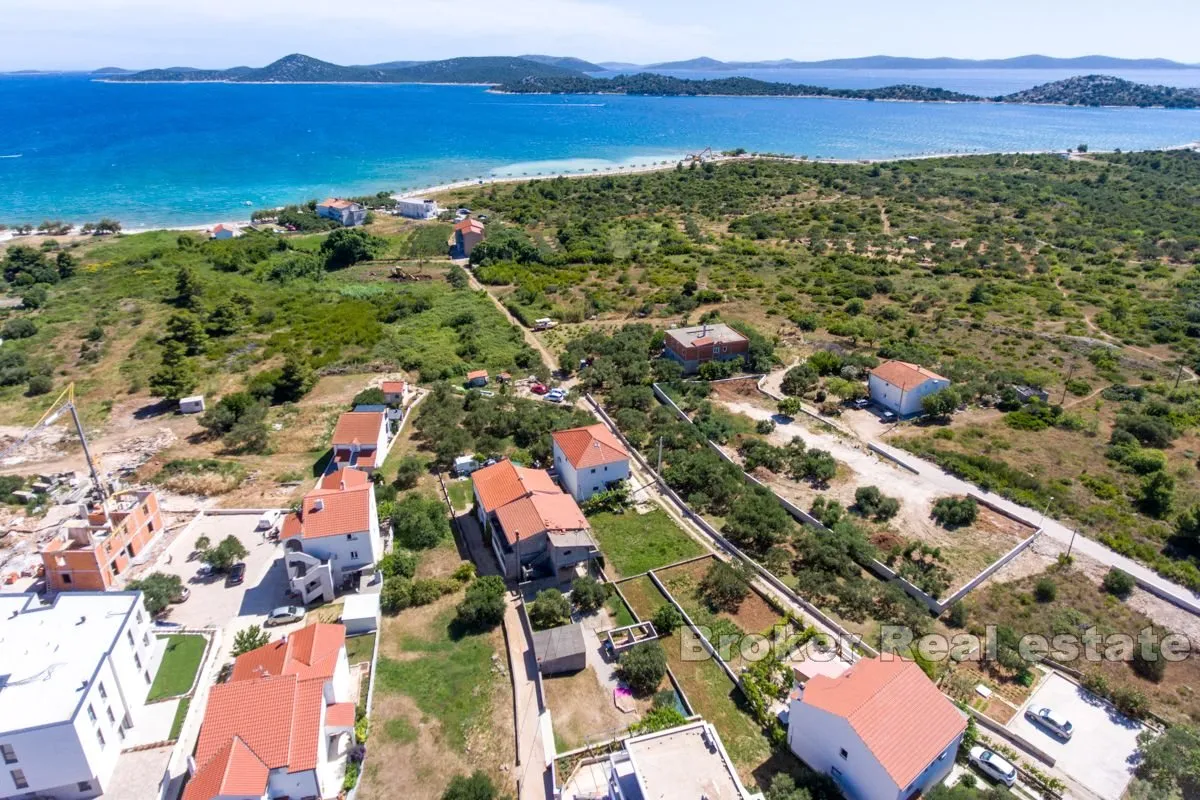 Građevinsko zemljište s pogledom na more - Vodice