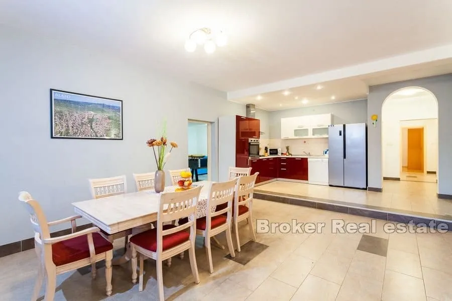apartmanska kuća prvi red do mora - slika 9