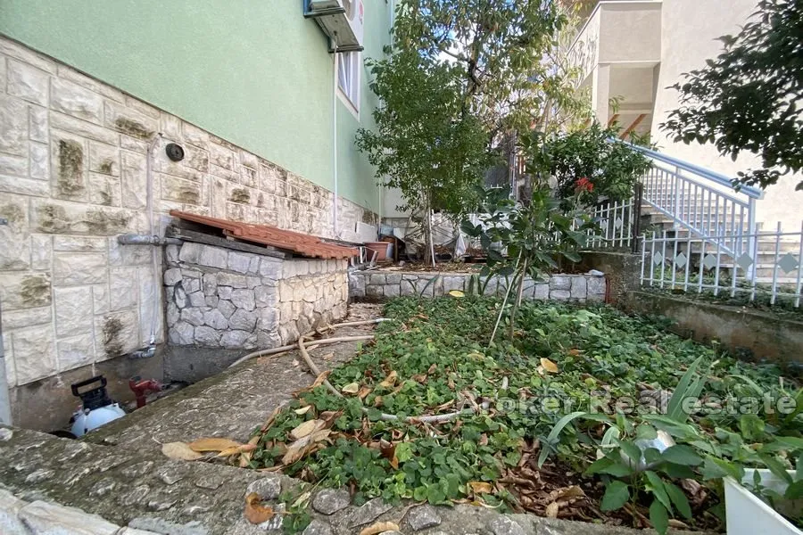 kuća s bazenom i pogledom na more - slika 17