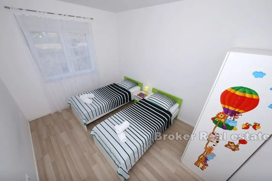 apartmanska kuća u blizini mora - slika 15