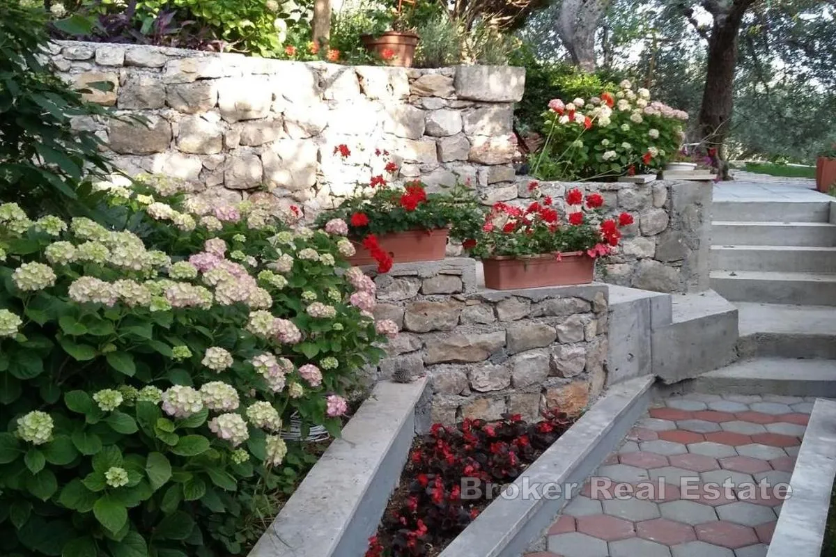 apartmanska kuća s pogledom na more - slika 13