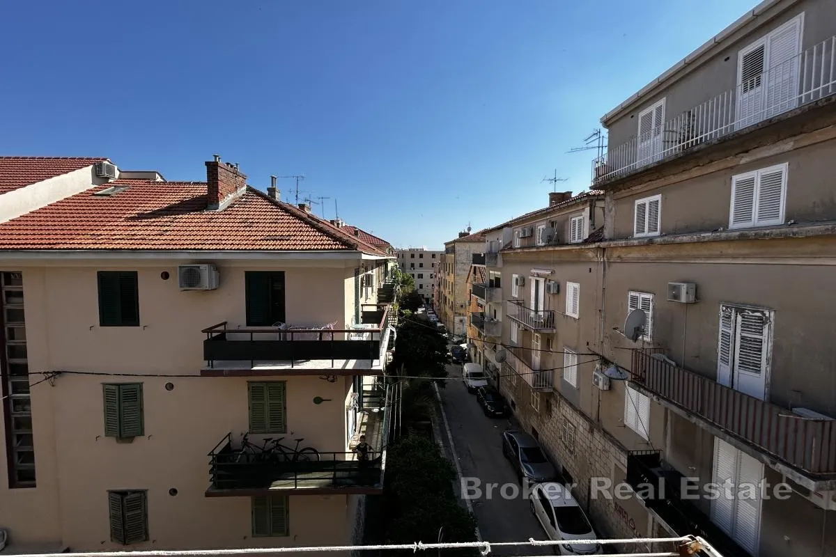 trosoban stan - slika 8