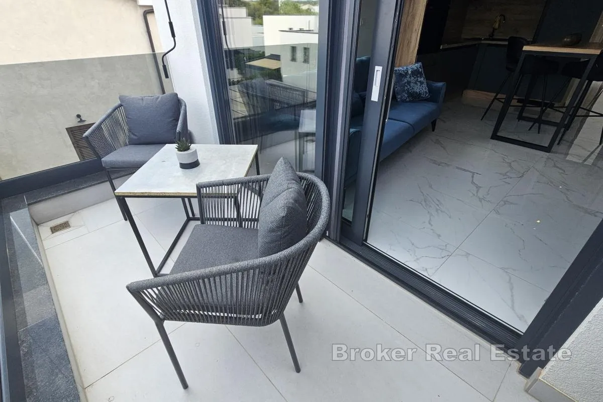 penthouse s dva odvojena stambena dijela - slika 13