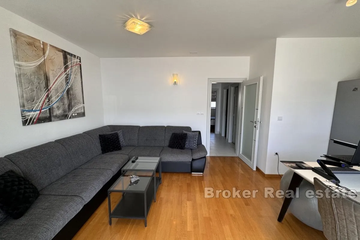 moderno uređen apartman - slika 2