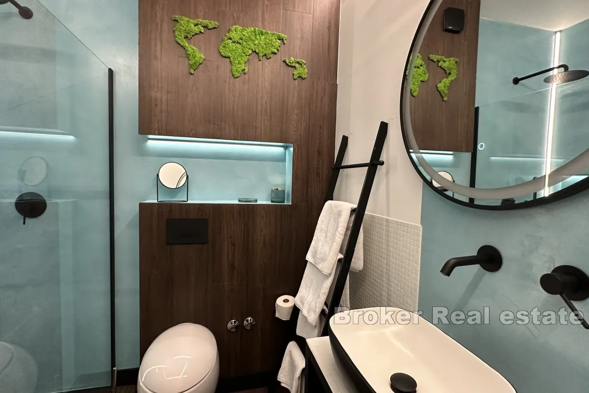jedinstvena apartmanska vila s pogledom na more - slika 11