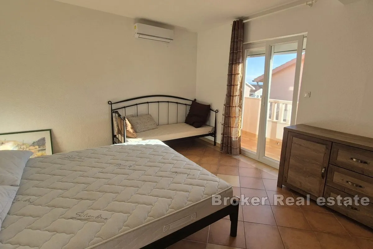 apartmanska kuća s pogledom na more - slika 18