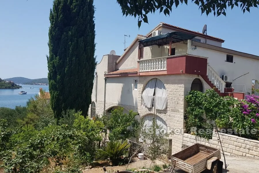 kuća s pogledom na more - slika 1