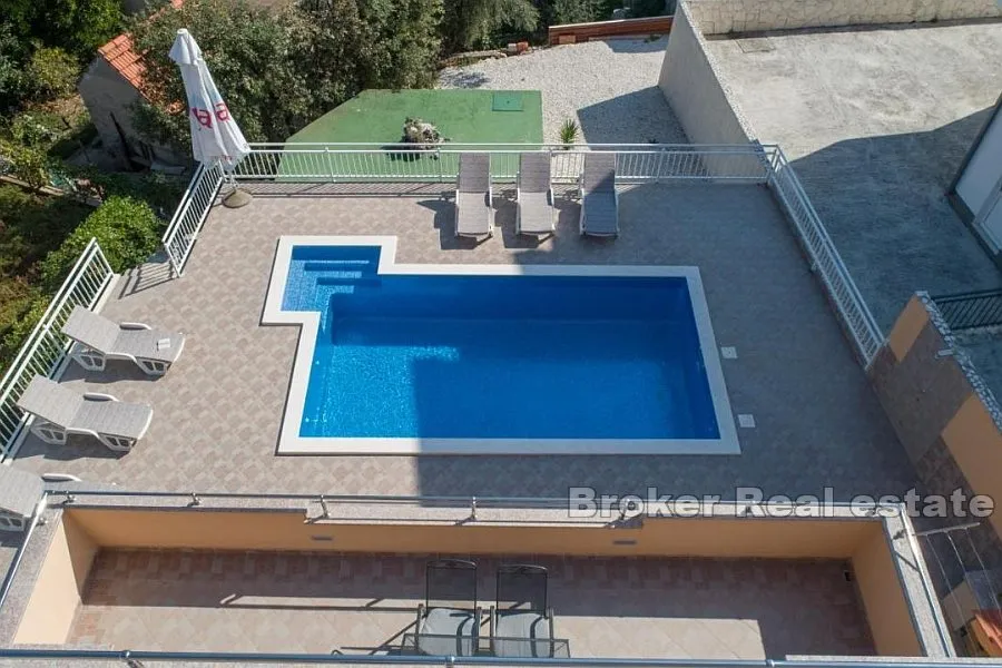 kuća u drugom redu do mora - slika 2