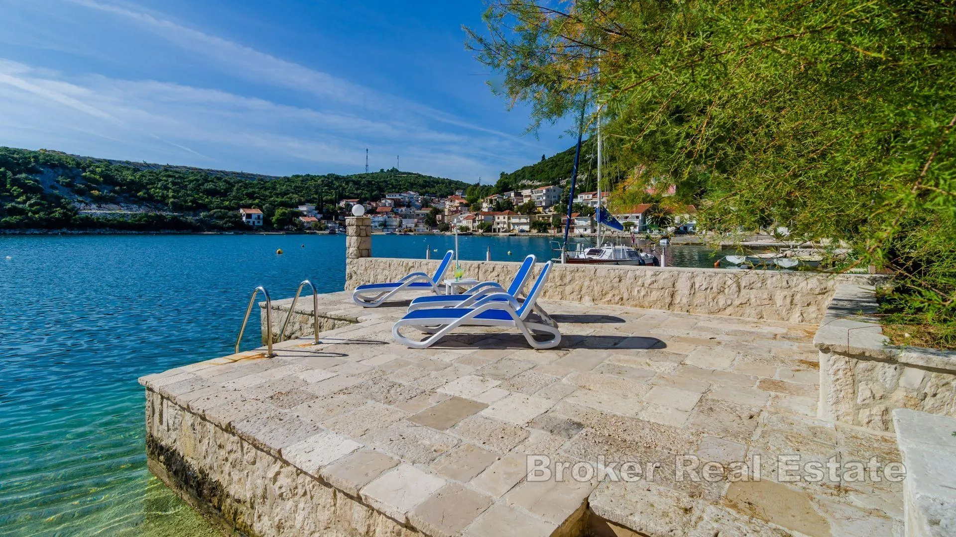 apartmanska kuća u prvom redu do mora - slika 5