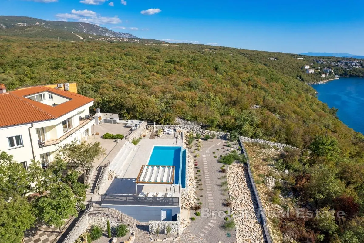 veličanstvena vila sa spektakularnim pogledom na more - slika 5