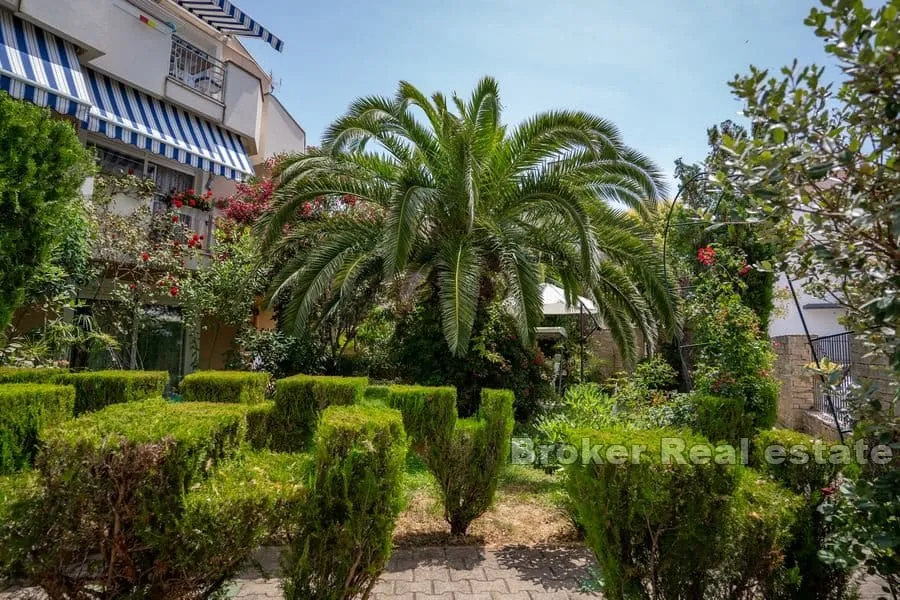 apartmanska kuća blizu mora - slika 8