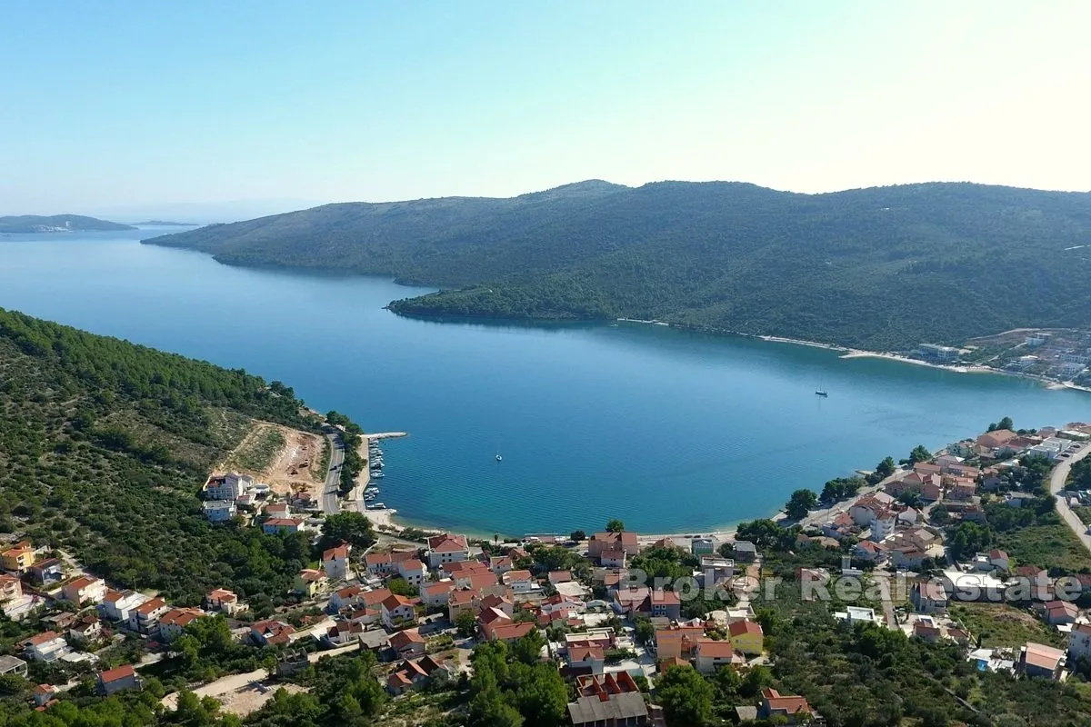 Prostrano građevno zemljište s otvorenim pogledom - Trogir