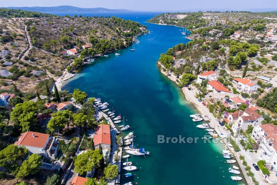 Građevinsko zemljište uz more - Brač, Brač