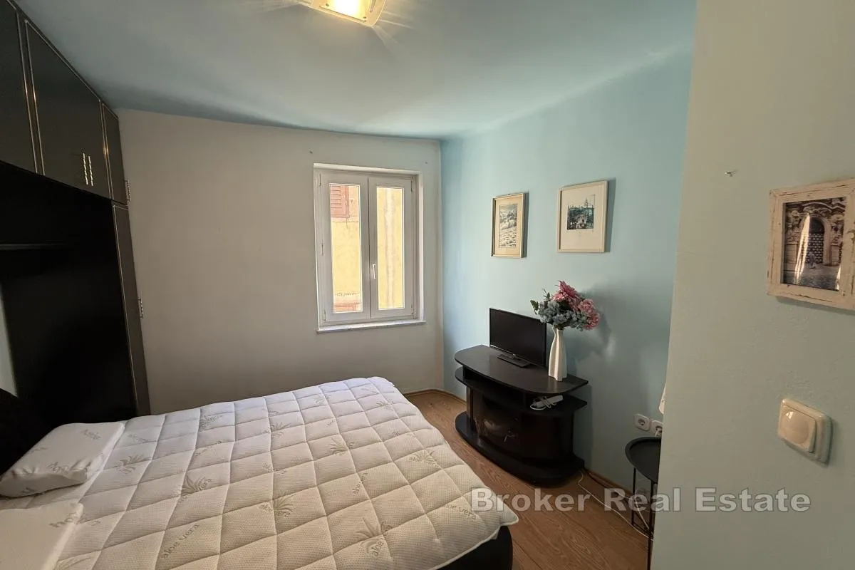 apartman na atraktivnoj lokaciji u centru grada - slika 7