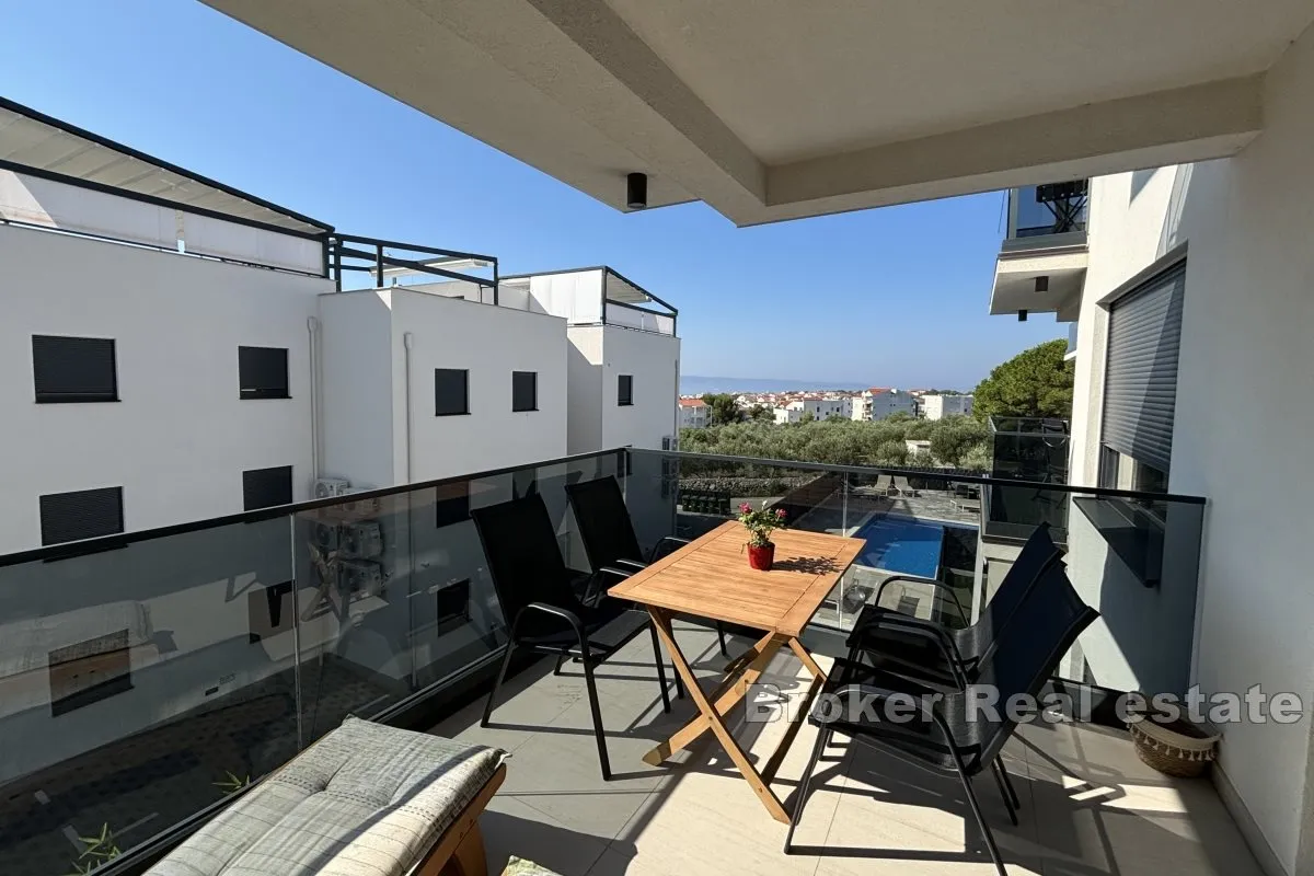 moderan apartman s djelomičnim pogledom na more - slika 16