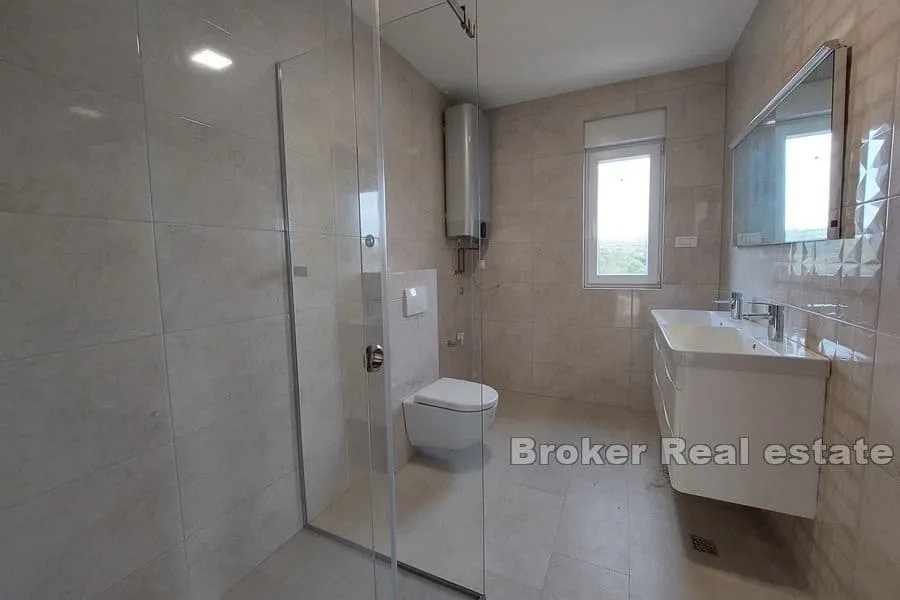 dvosoban apartman s pogledom na more - slika 5