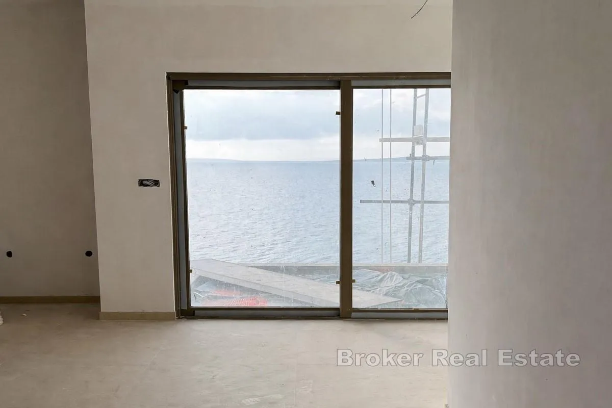 trosobni penthouse s pogledom na more - slika 4