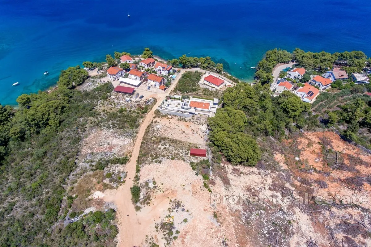 Prostrani građevinski teren u blizini mora s pogledom - Hvar
