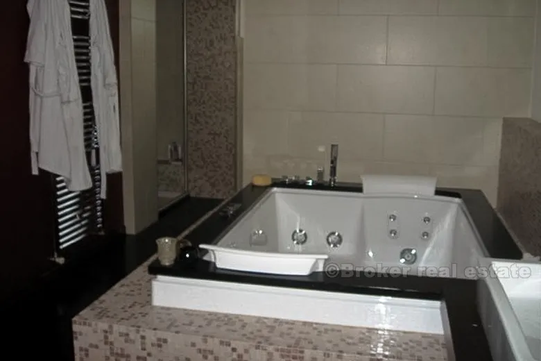 moderna vila s otvorenim pogledom na more, na prodaju - slika 9