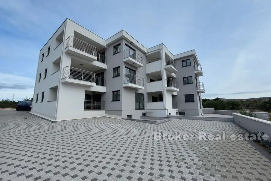 dvosoban apartman s pogledom na more - slika 10