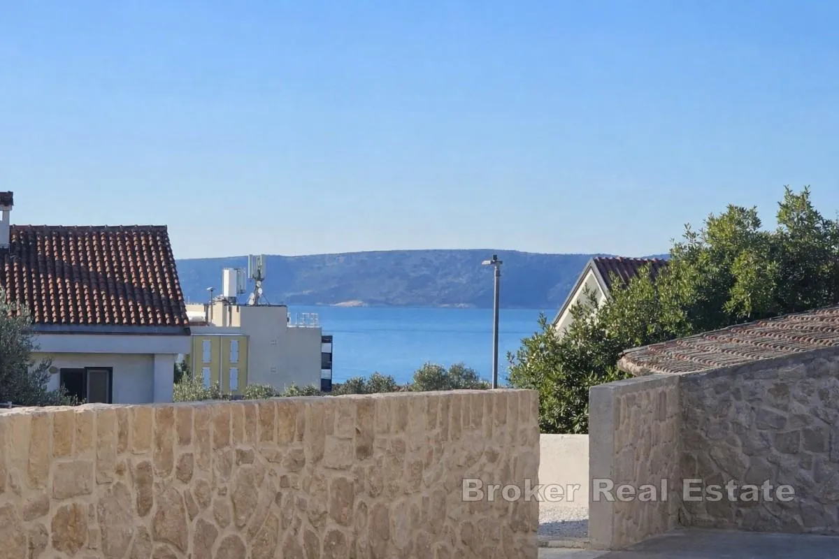 Moderan apartman s bazenom i okućnicom - Krk