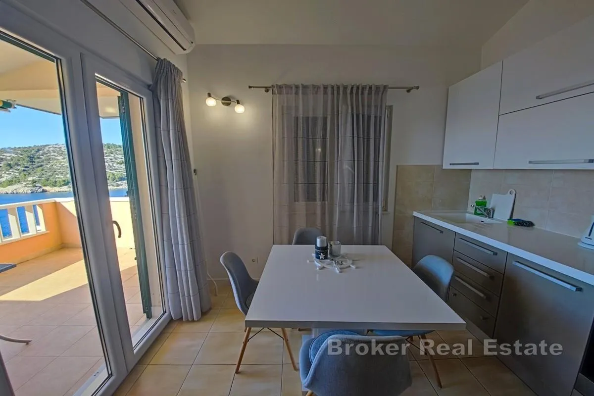 apartmanska kuća s bazenom i panoramskim pogledom na more - slika 14