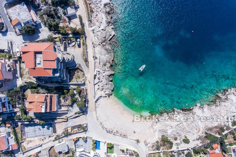 apartmanska kuća na izuzetnoj lokaciji - slika 7