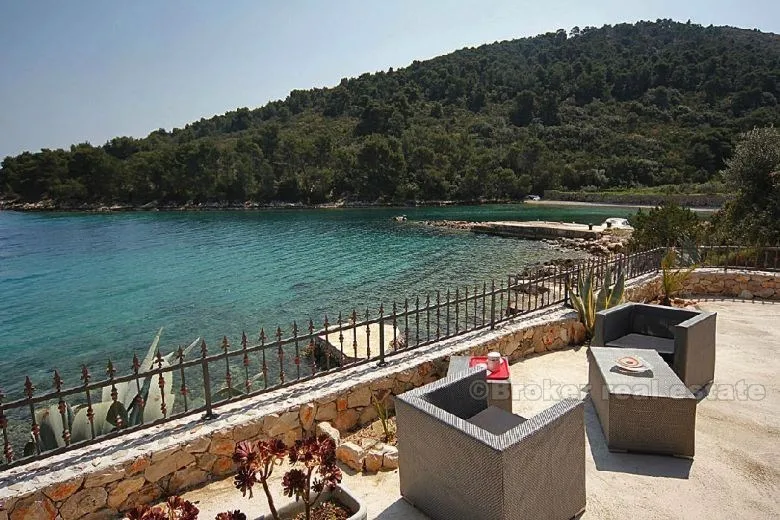 lijepa kamena kuća uz more, na prodaju - slika 13