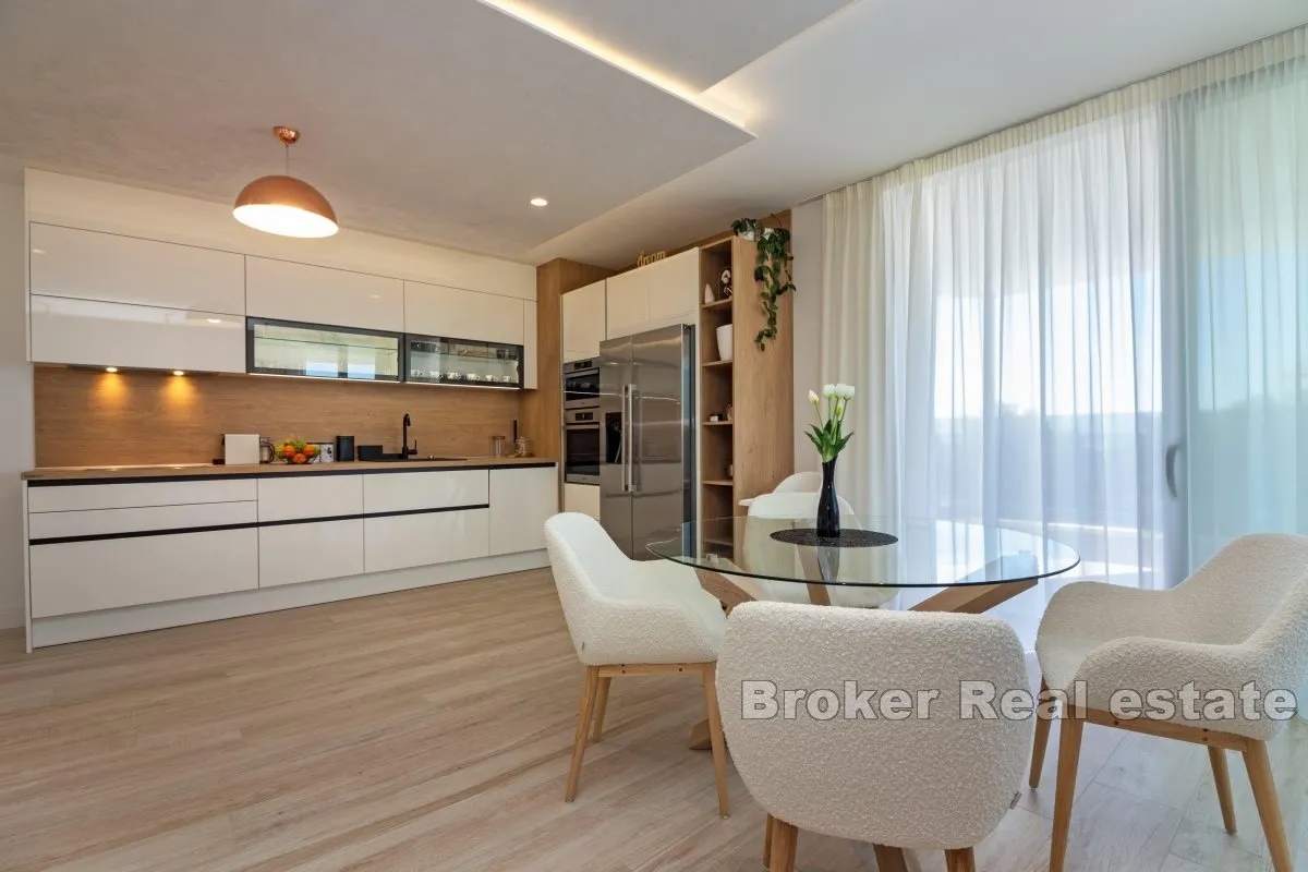 Luksuzni penthouse u blizini mora - Podstrana - Grljevac, Podstrana