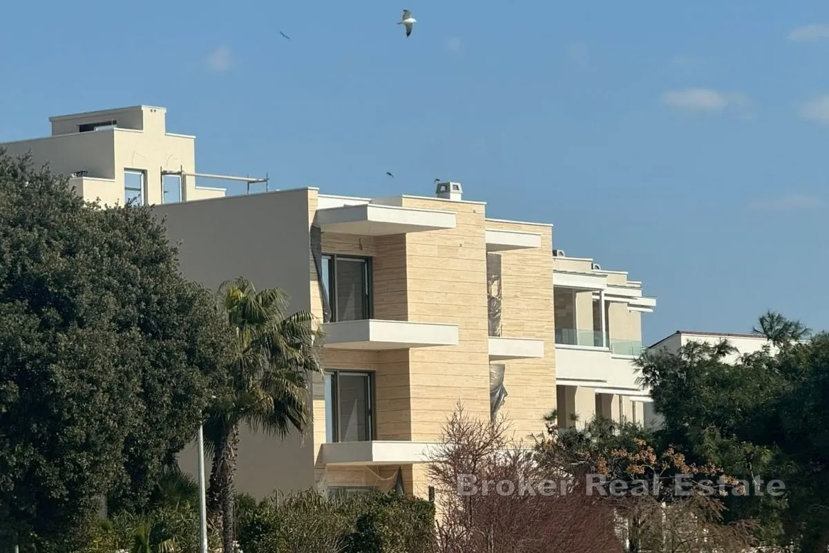 trosobni penthouse s pogledom na more - slika 5