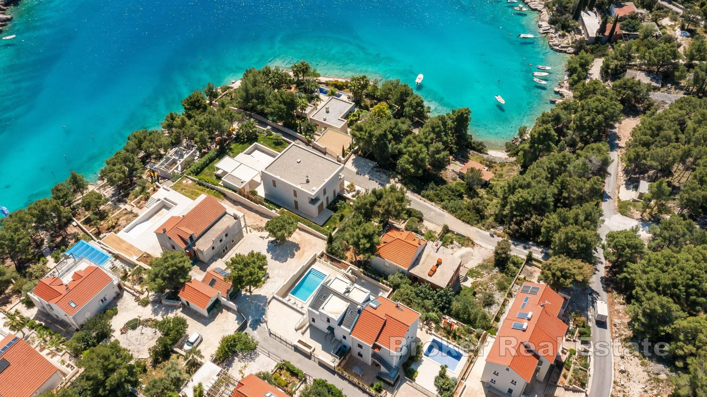 luksuzna vila s bazenom i pogledom na more - slika 5