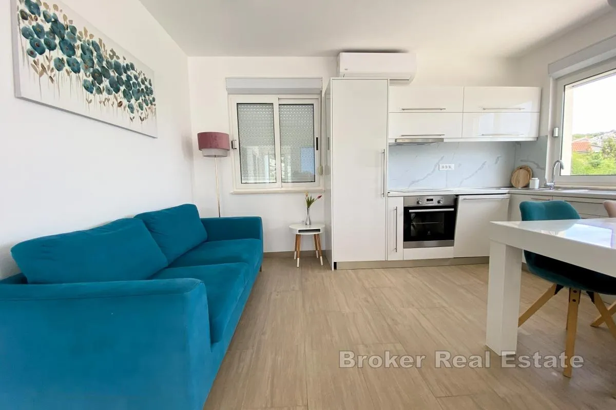 apartmanska vila prvi red do mora - slika 14