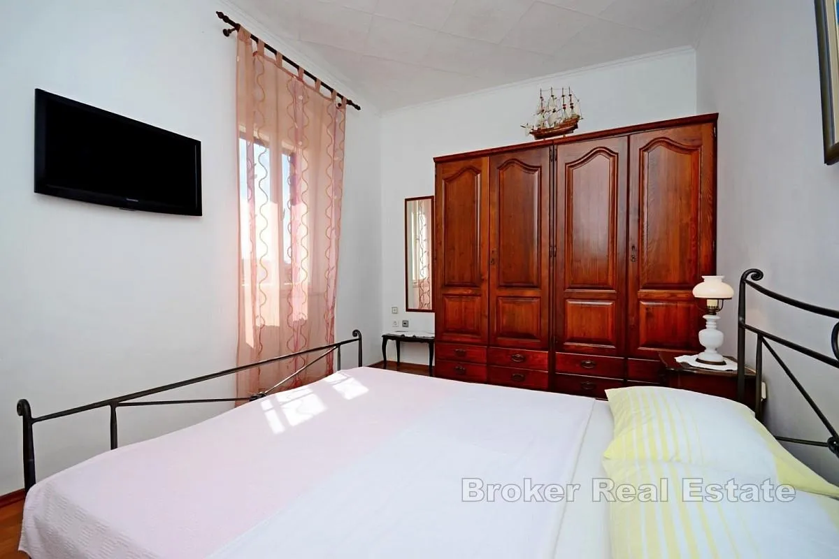 tri apartmanske jedinice prvi red do mora - slika 4
