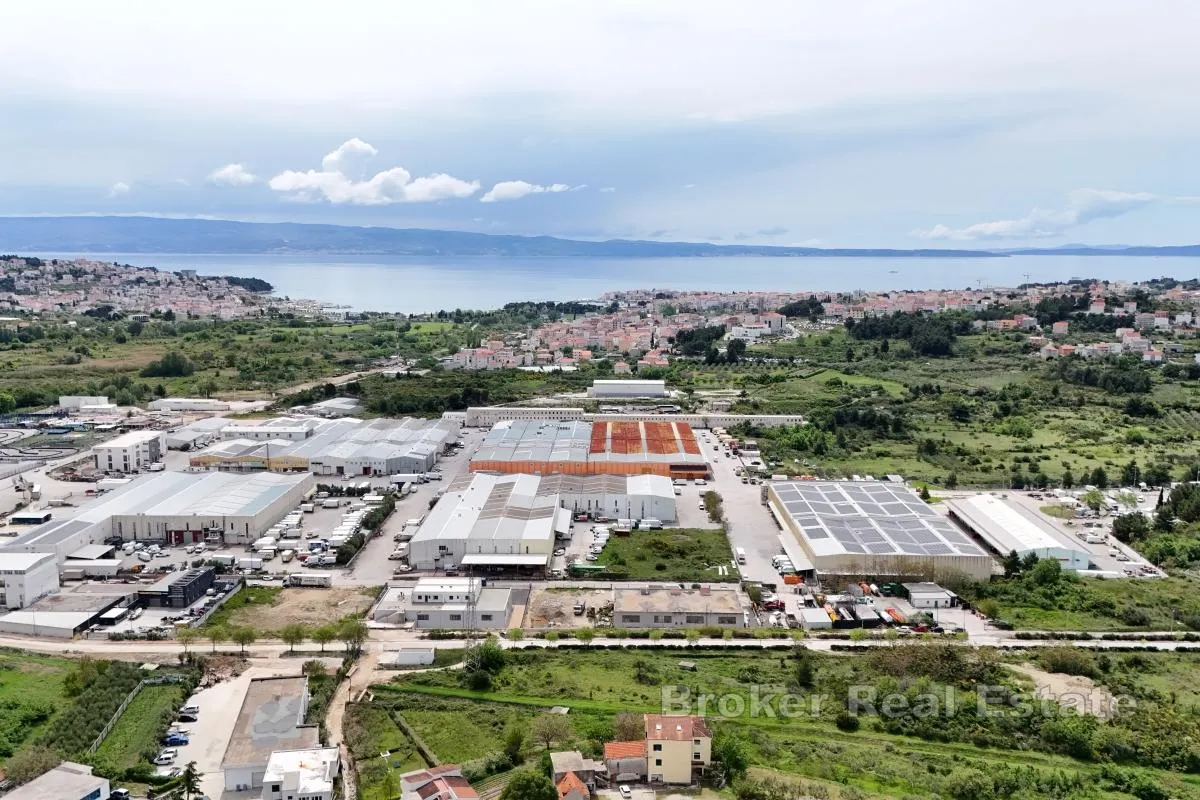 Građevinsko zemljište za izgradnju obiteljske kuće u mirnoj okolici Splita - Solin, Split area