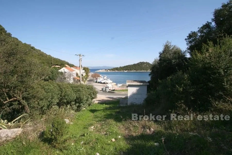 Građevinsko zemljište prvi red do mora - Lastovo