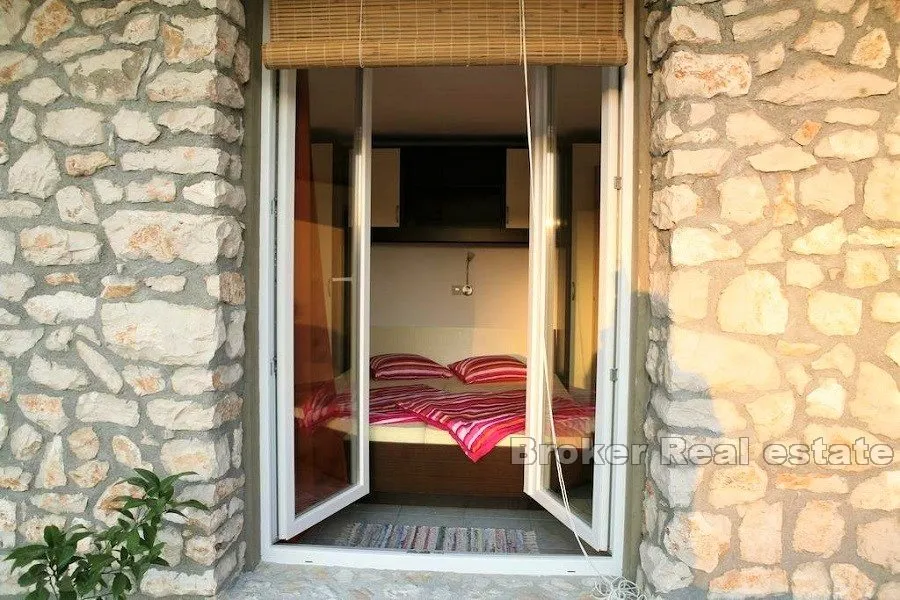 kuća prvi red do mora - slika 6