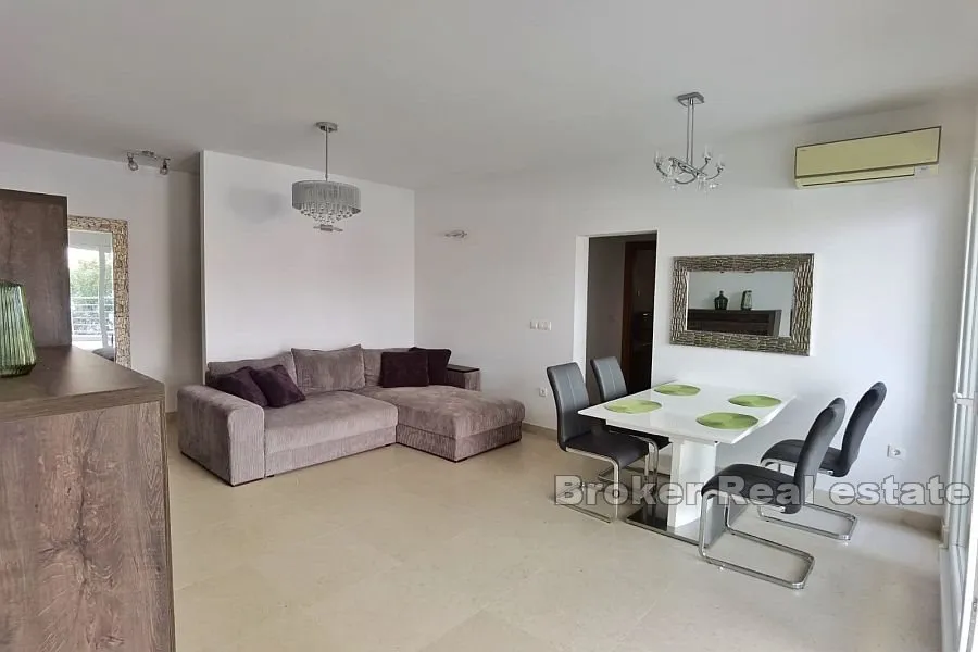 Komforan dvosobni stan - Žedno, Trogir