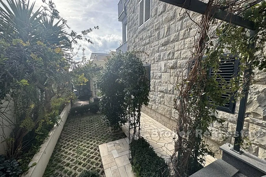 meje - dvosoban apartman u prizemlju privatne kuće - slika 12