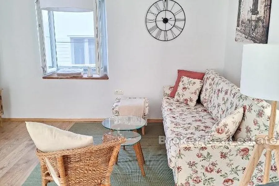Apartman u tradicionalnoj mediteranskoj kamenoj kući - Trogir
