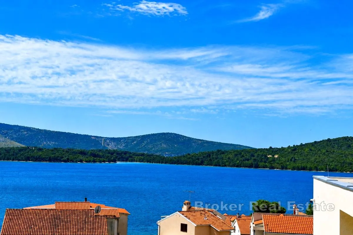 luksuzna vila modernog dizajna s bazenom i panoramskim pogledom na more - slika 16
