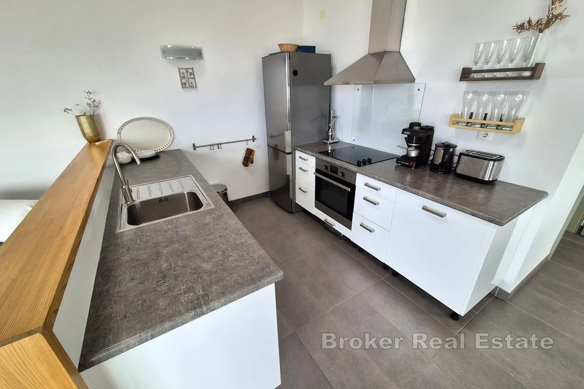atraktivni apartman na tri etaže s pogledom na more - slika 5