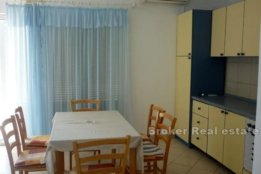 apartmanska kuća u blizini mora - slika 4