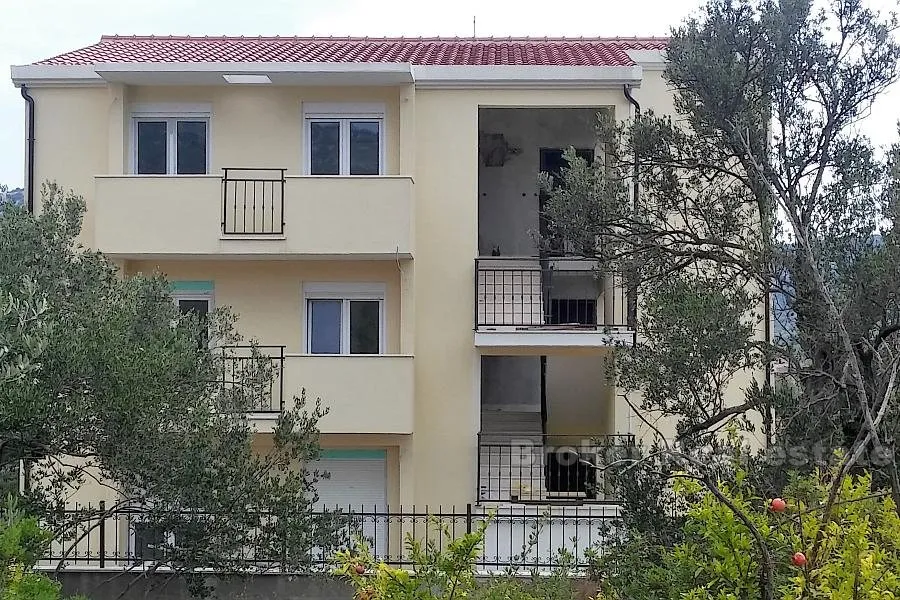 novoizgrađena kuća sa 7 apartmana, na prodaju - slika 5