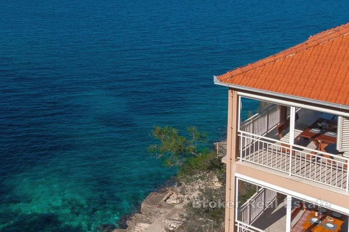 kuća prvi red do mora - slika 3
