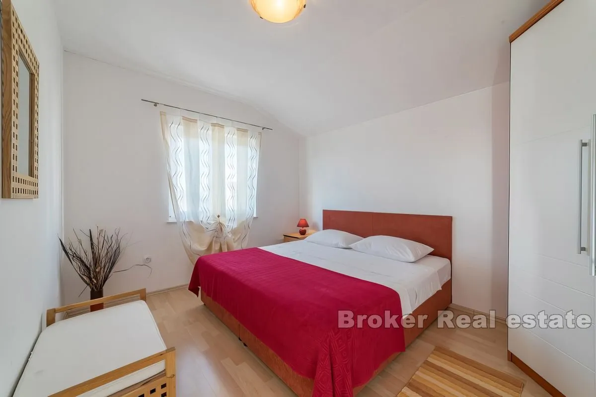 apartmanska kuća blizu plaže - slika 19