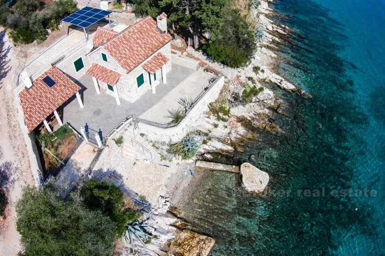 lijepa kamena kuća uz more, na prodaju - slika 5