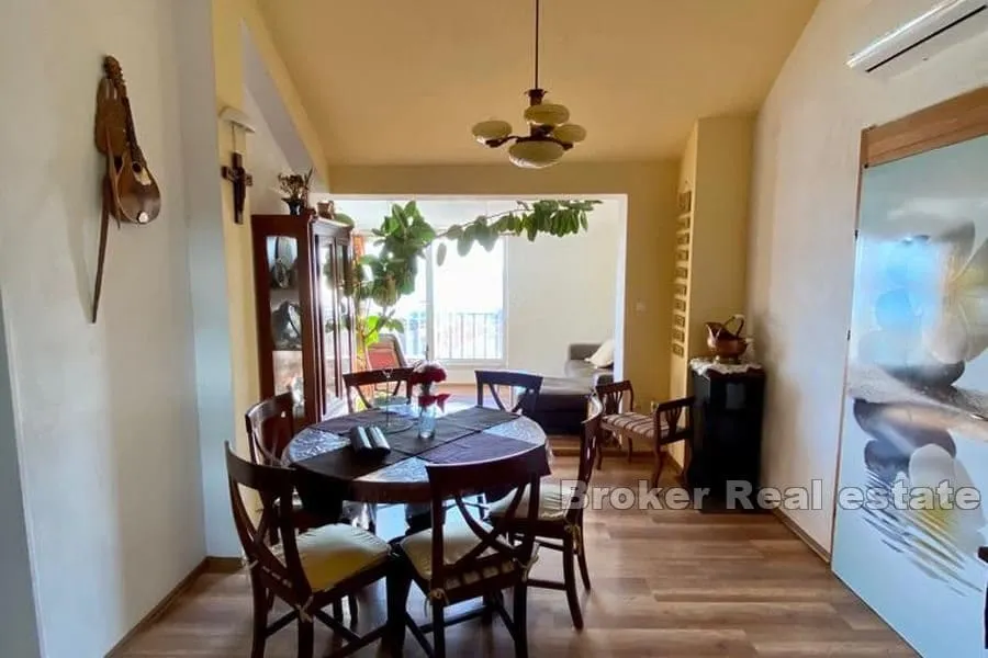 apartmanska kuća s pogledom na more - slika 9