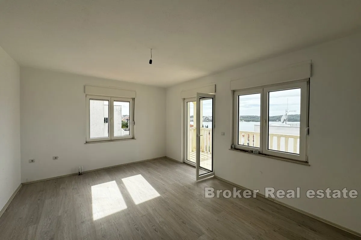 trosoban apartman s pogledom na more - slika 5